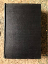 Load image into Gallery viewer, The Sleeping and the Dead: Thirty Uncanny Tales Selected by August Derleth