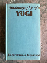 Load image into Gallery viewer, Autobiography of a Yogi by Paramhansa Yogananda
